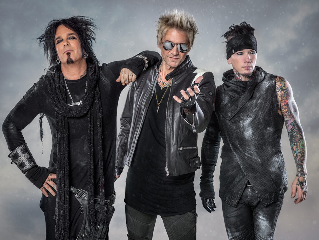 Sixx A M